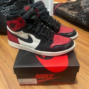 Air Jordan 1 retro sneakers